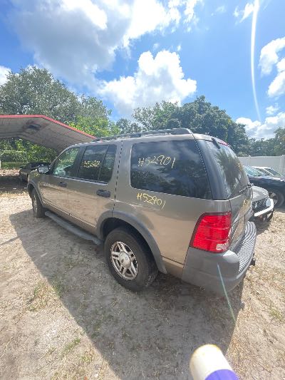 2003 Ford Explorer Location - Ford - Row 26 - Stock # H52901