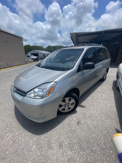 2004 Toyota Sienna Location - Imports - Row 17 - Stock # H52914