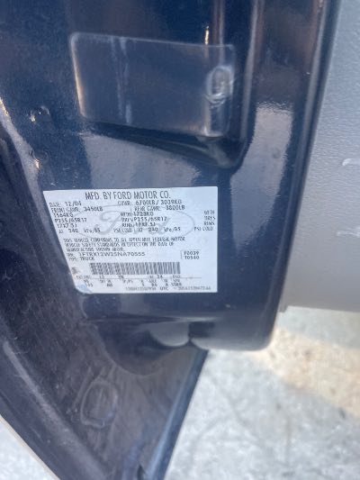 2005 Ford F-150 Location - Large Trucks & Vans - Row 37 - Stock # H52920