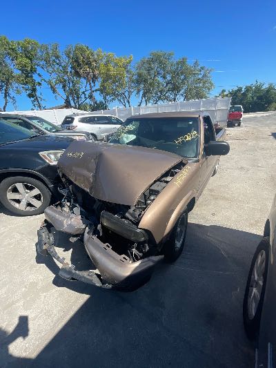 2003 Chevrolet S-10 Location - GM - Row 25 - Stock # H52923