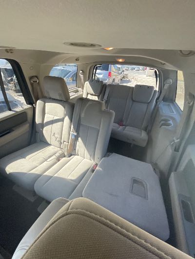 2007 Ford Expedition Location - Large Trucks & Vans - Row 49 - Stock # H52887