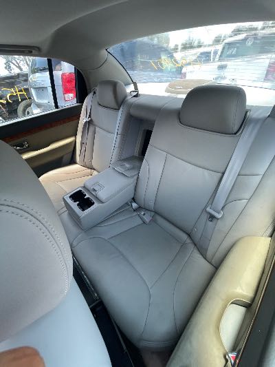 2005 Kia Amanti Location - Imports - Row 22 - Stock # H52951