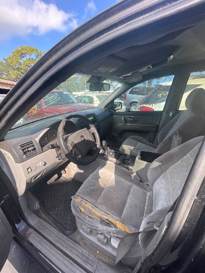 2005 Kia Sorento Location - Imports - Row 19 - Stock # H52896