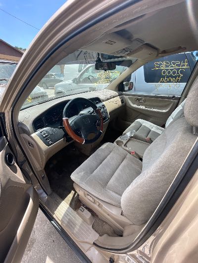 2000 Honda Odyssey Location - Imports - Row 21 - Stock # H52963