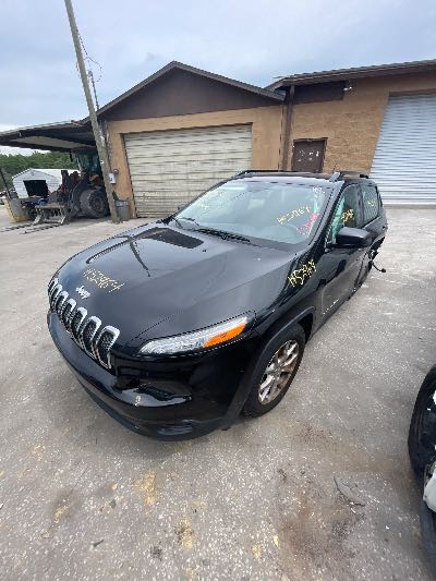 2015 Jeep Cherokee Location - Chrysler - Row 46 - Stock # H52964