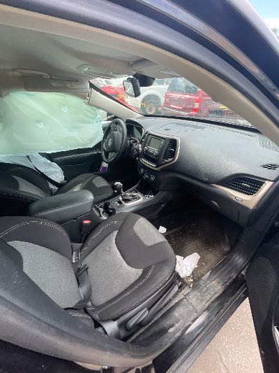 2015 Jeep Cherokee Location - Chrysler - Row 46 - Stock # H52964