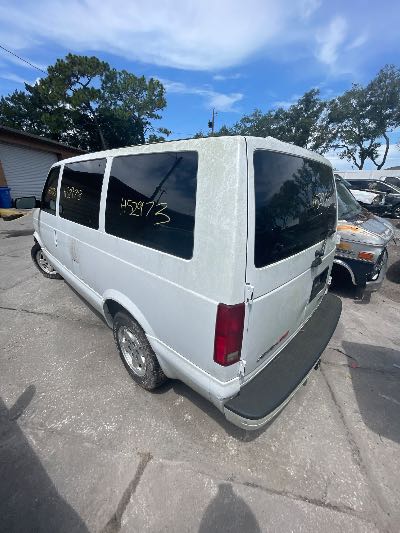 2003 Chevrolet Astro Passenger Location - GM - Row 26 - Stock # H52973