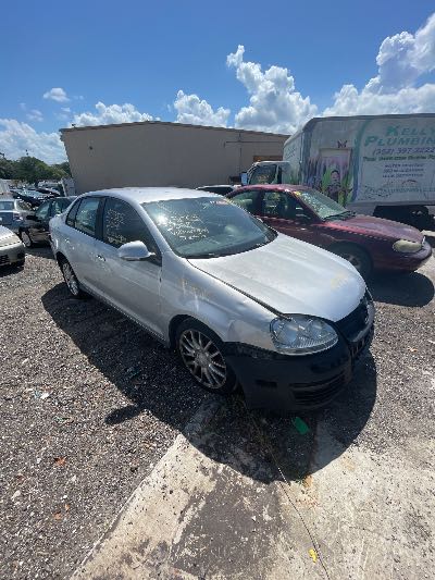 2008 Volkswagen Jetta Sedan Location - Imports - Row 23 - Stock # H53005
