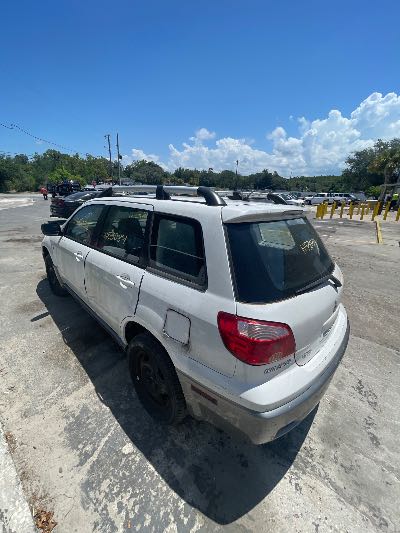 2006 Mitsubishi Outlander Location - Imports - Row 24 - Stock # H53034