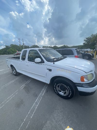 2003 Ford F-150 Location - Large Trucks & Vans - Row 14 - Stock # H53035