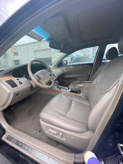 2006 Toyota Avalon Location - Imports - Row 23 - Stock # H53003