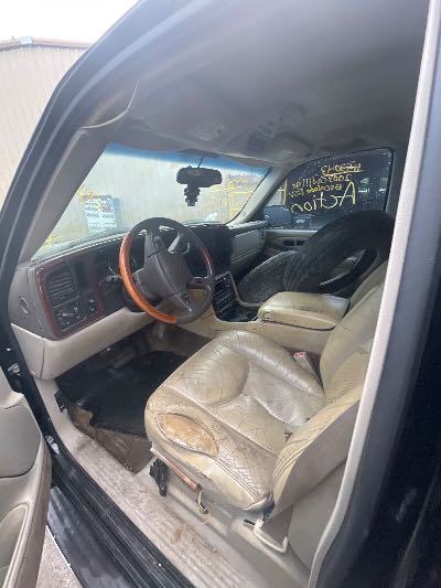 2003 Cadillac Escalade ESV Location - Large Trucks & Vans - Row 14 - Stock # H53043