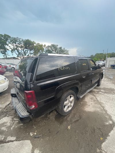 2003 Cadillac Escalade ESV Location - Large Trucks & Vans - Row 14 - Stock # H53043