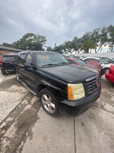 2003 Cadillac Escalade ESV Location - Large Trucks & Vans - Row 14 - Stock # H53043