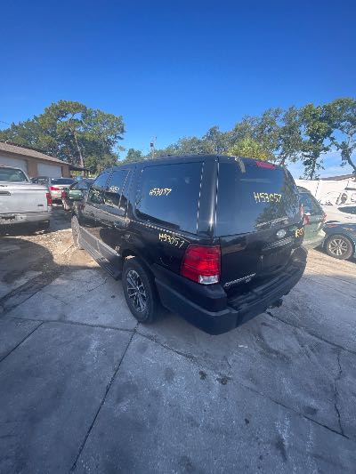 2004 Ford Expedition Location - Large Trucks & Vans - Row 18 - Stock # H53057