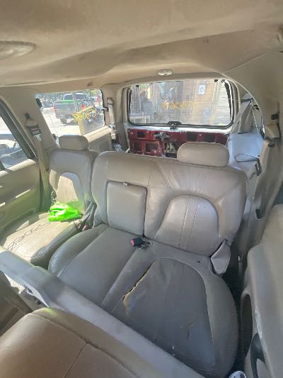 2002 Ford Expedition Location - Large Trucks & Vans - Row 15 - Stock # H53068