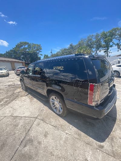 2014 Cadillac Escalade ESV Location - Large Trucks & Vans - Row 17 - Stock # H53092