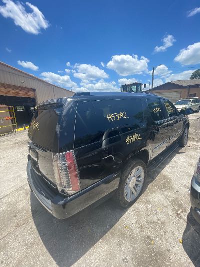 2014 Cadillac Escalade ESV Location - Large Trucks & Vans - Row 17 - Stock # H53092