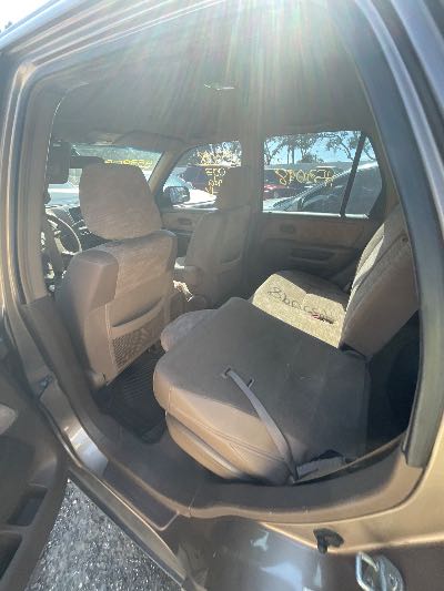 2003 Honda CR-V Location - Imports - Row 26 - Stock # H53098