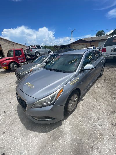 2016 Hyundai Sonata Hybrid Location - Imports - Row 26 - Stock # H53137