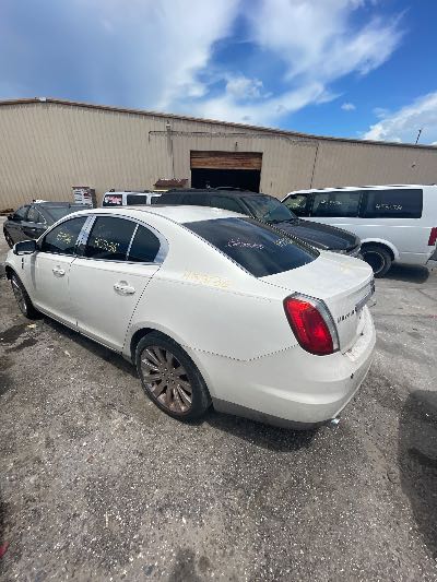 2009 Lincoln MKS Location - Ford - Row 35 - Stock # H53136