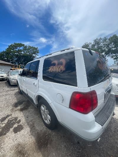 2003 Lincoln Navigator Location - Large Trucks & Vans - Row 18 - Stock # H53140