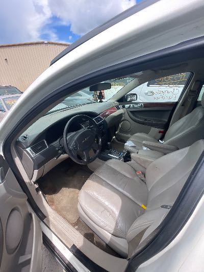 2005 Chrysler Pacifica Location - Chrysler - Row 38 - Stock # H53095
