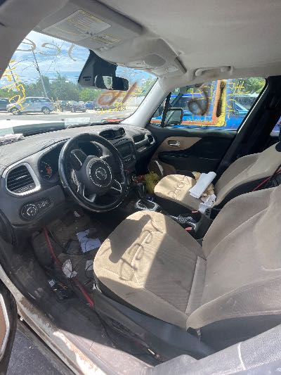 2015 Jeep Renegade Location - Chrysler - Row 41 - Stock # H53134
