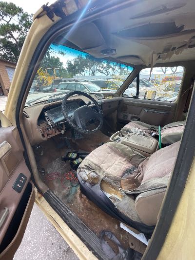 1987 Ford F250 Series Trucks Location - Large Trucks & Vans - Row 19 - Stock # H53144