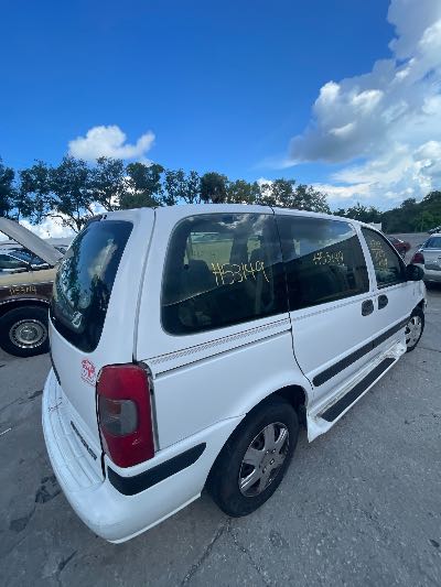2000 Chevrolet Venture Location - GM - Row 28 - Stock # H53149