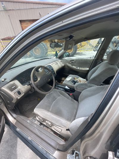 2001 Honda Accord Sdn Location - Imports - Row 29 - Stock # H53128