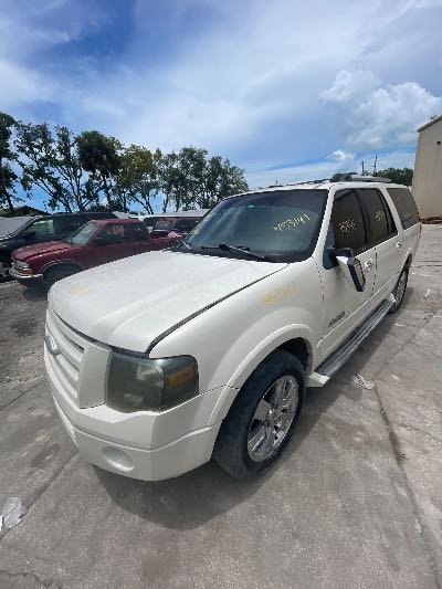 2007 Ford Expedition EL Location - Large Trucks & Vans - Row 18 - Stock # H53141