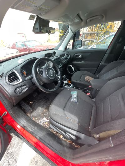 2018 Jeep Renegade Location - Chrysler - Row 38 - Stock # H53161