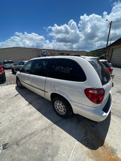 2001 Dodge Grand Caravan Location - Chrysler - Row 38 - Stock # H53166
