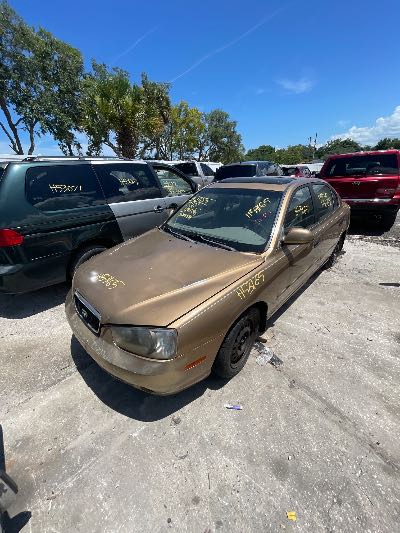 2001 Hyundai Elantra Location - Imports - Row 42 - Stock # H53165