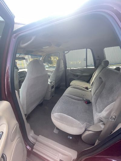 2000 Ford Expedition Location - Large Trucks & Vans - Row 19 - Stock # H53176