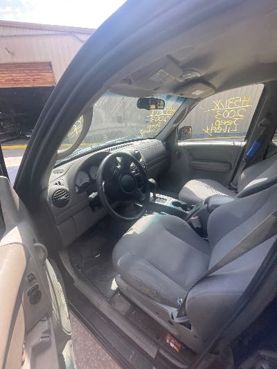 2003 Jeep Liberty Location - Chrysler - Row 39 - Stock # H53178