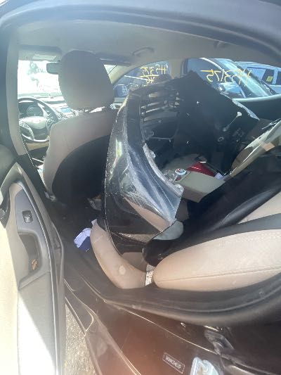 2016 Hyundai Elantra Location - Imports - Row 31 - Stock # H53175