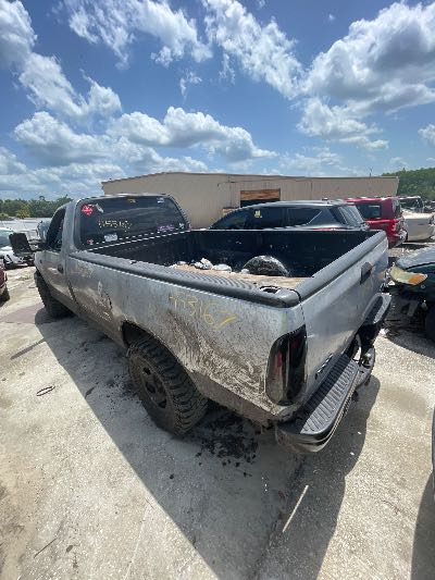 2003 Ford F-150 Location - Large Trucks & Vans - Row 19 - Stock # H53167