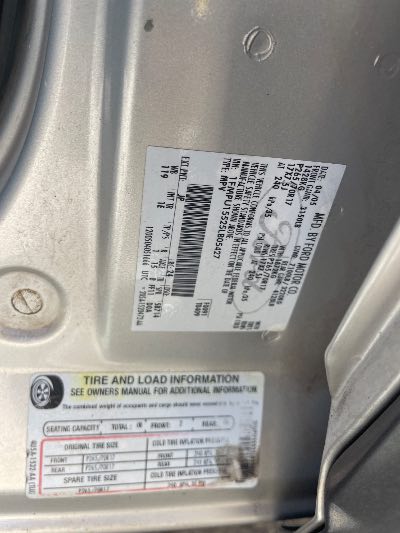 2005 Ford Expedition Location - Large Trucks & Vans - Row 20 - Stock # H53190