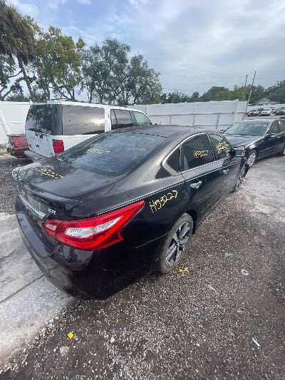 2016 Nissan Altima Location - Imports - Row 2 - Stock # H53227