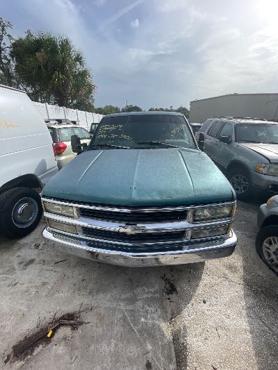 1997 Chevrolet C/K 2500 Location - Large Trucks & Vans - Row 22 - Stock # H53224