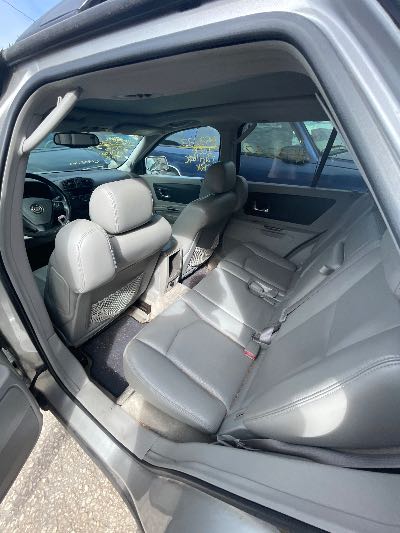 2006 Cadillac SRX Location - GM - Row 30 - Stock # H53233
