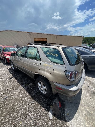 2001 Lexus RX 300 Location - Imports - Row 3 - Stock # H53324
