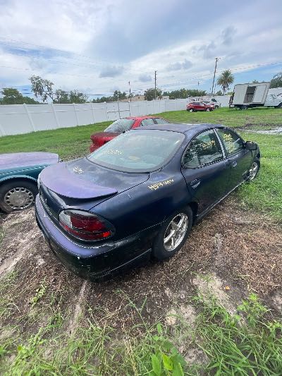 2003 Pontiac Grand Prix Location - GM - Row 30 - Stock # H53304
