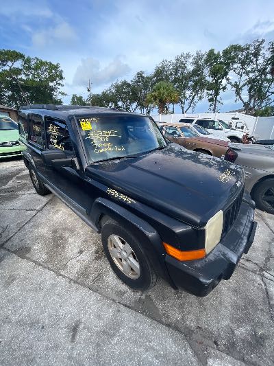 2006 Jeep Commander Location - Chrysler - Row 42 - Stock # H53345