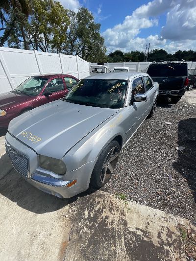 2006 Chrysler 300 Location - Chrysler - Row 42 - Stock # H53359