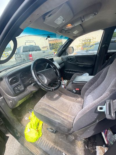 2000 Dodge Dakota Location - Large Trucks & Vans - Row 22 - Stock # H53377