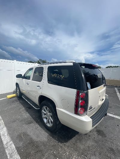 2011 GMC Yukon Location - Large Trucks & Vans - Row 24 - Stock # H53374