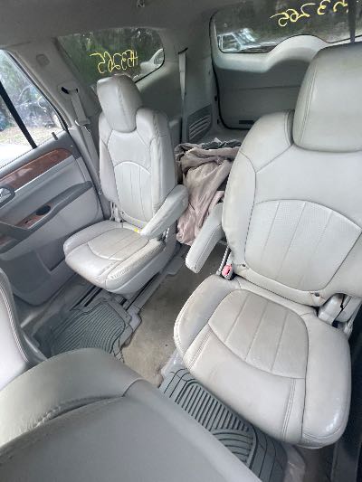 2008 Buick Enclave Location - GM - Row 33 - Stock # H53265